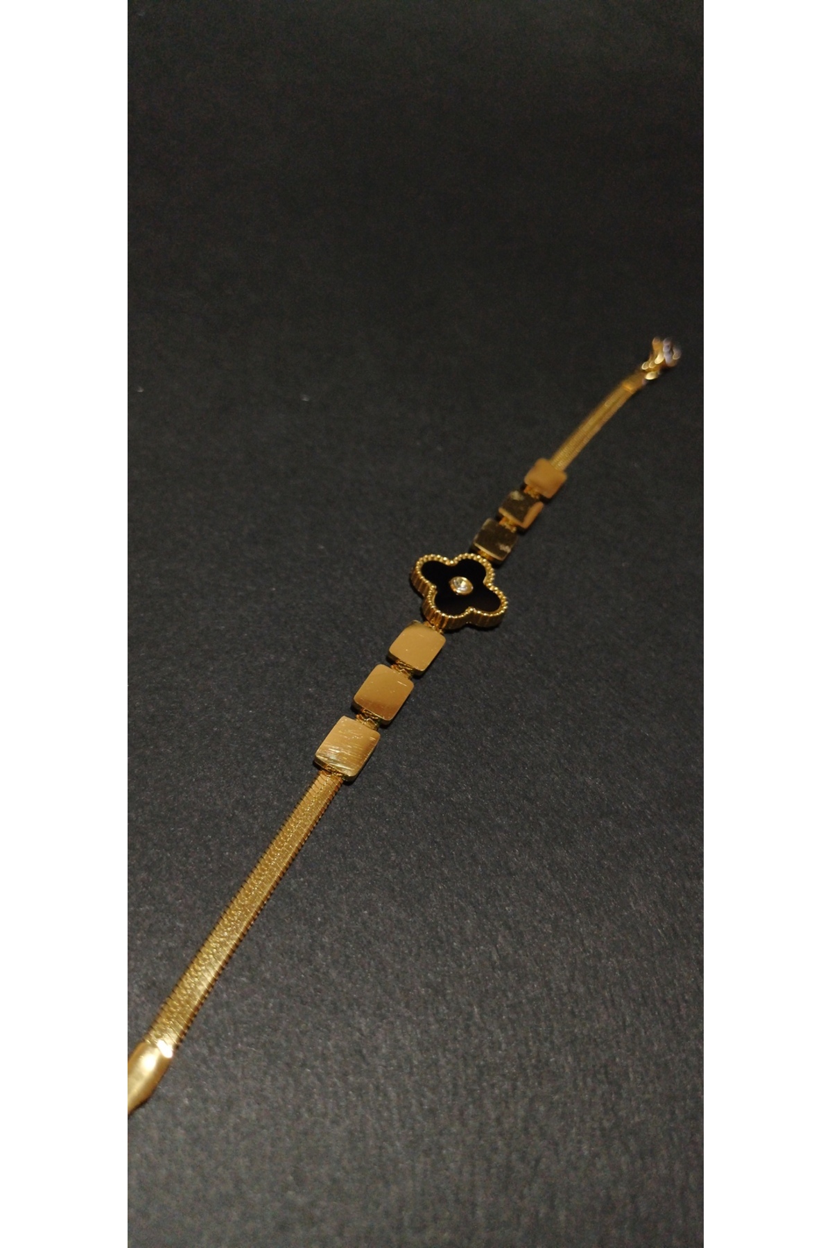 1_org_zoom (59) Yonca Üçlü Çelik Kolye Bileklik İkili Set | Kararmaz Şans ve Bereket Sembolü Takı Kombini - Görsel 5