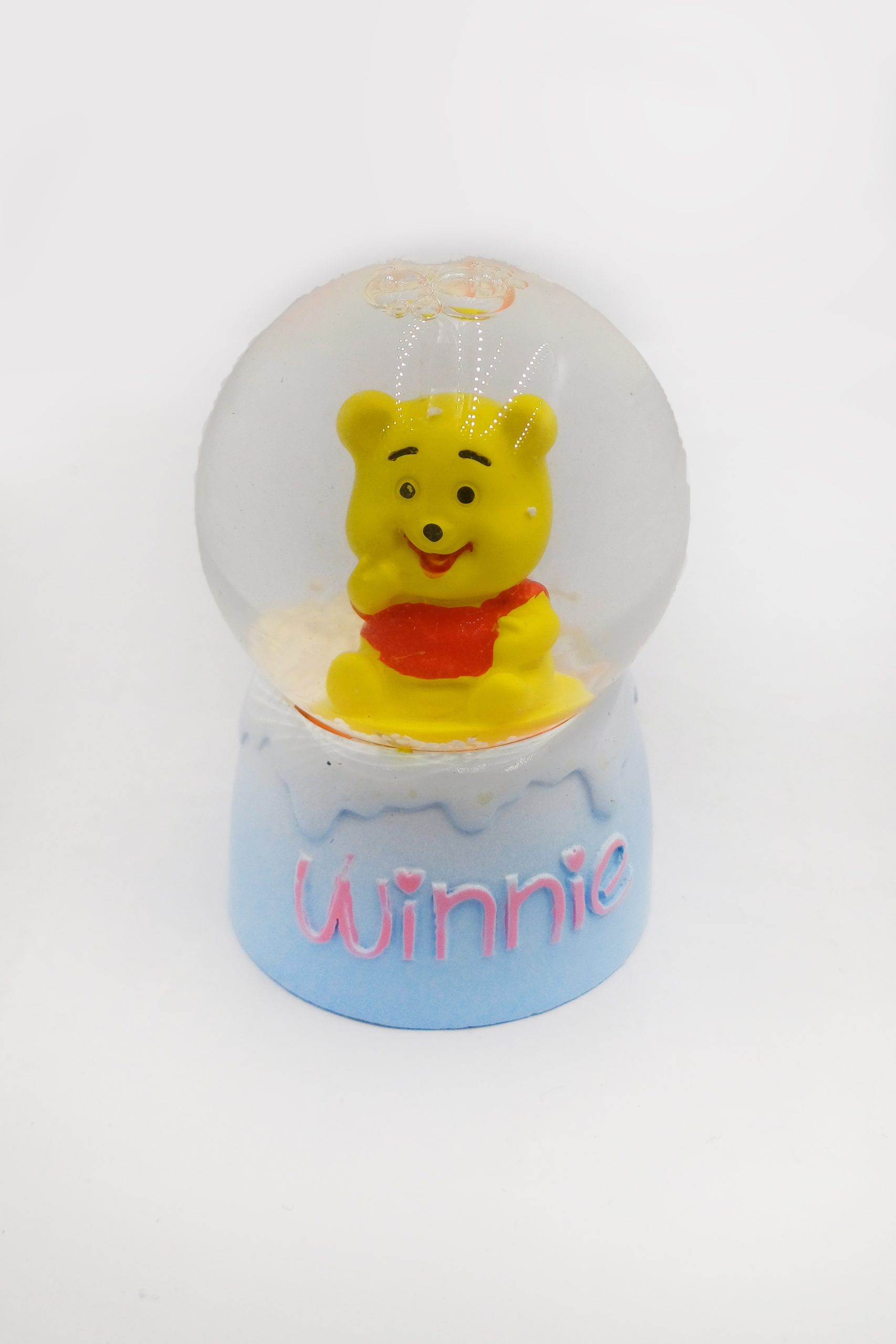 20250504_153734-min Winnie the Pooh Işıklı Müzikli Kar Küresi | Sevimli Hediyelik Eşya - Görsel 1