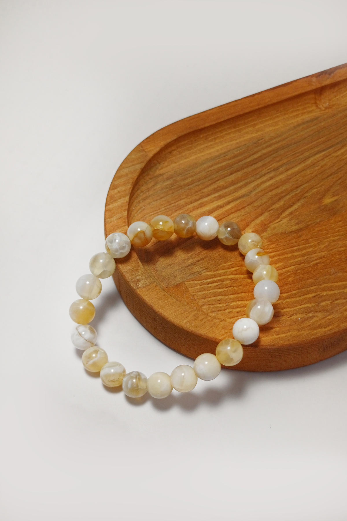 REMIUSE Beyaz Çizgili Çift Akik Doğal Taş Bileklik | Koruyucu, Dengeleyici, Elastik Misina Beyaz Çizgili Akik Doğal Taş Bileklik | Tek Sıra, Negatif Enerji Kalkanı, Elastik Misina - Görsel 1